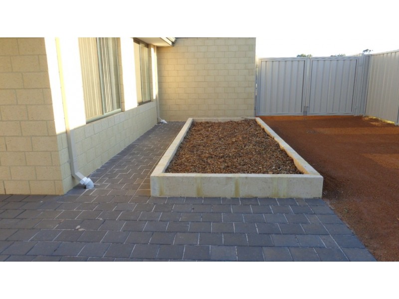 15 Andrew Lane, Waggrakine WA 6530