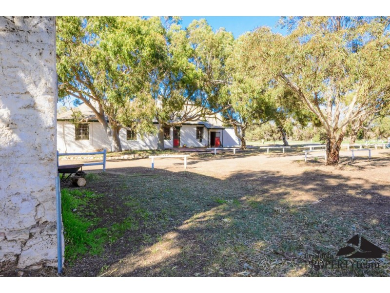 338 Company Road, Greenough WA 6532