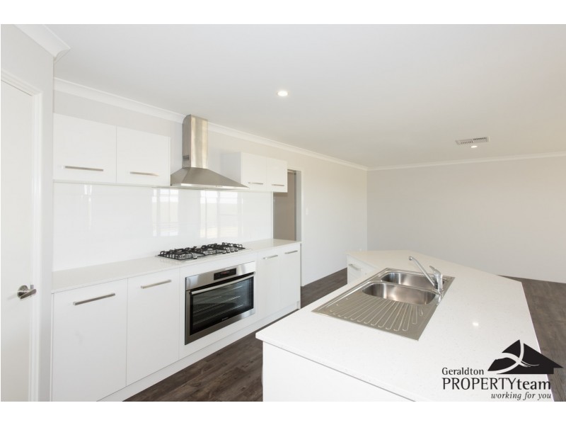 10 Herbert Street, Wandina WA 6530