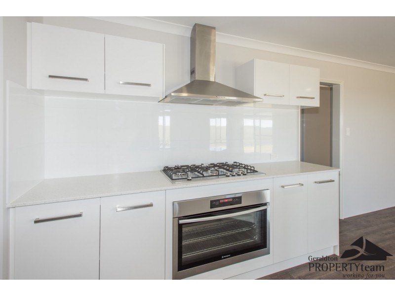 10 Herbert Street, Wandina WA 6530