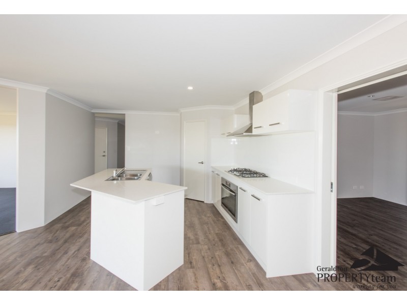 10 Herbert Street, Wandina WA 6530