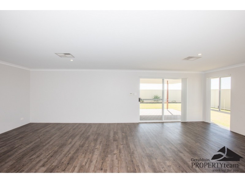 10 Herbert Street, Wandina WA 6530