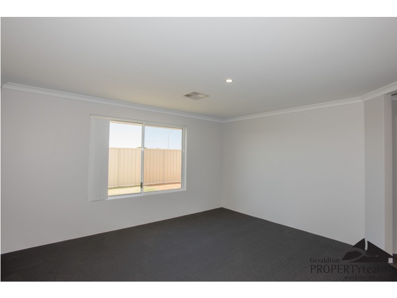 10 Herbert Street, Wandina WA 6530