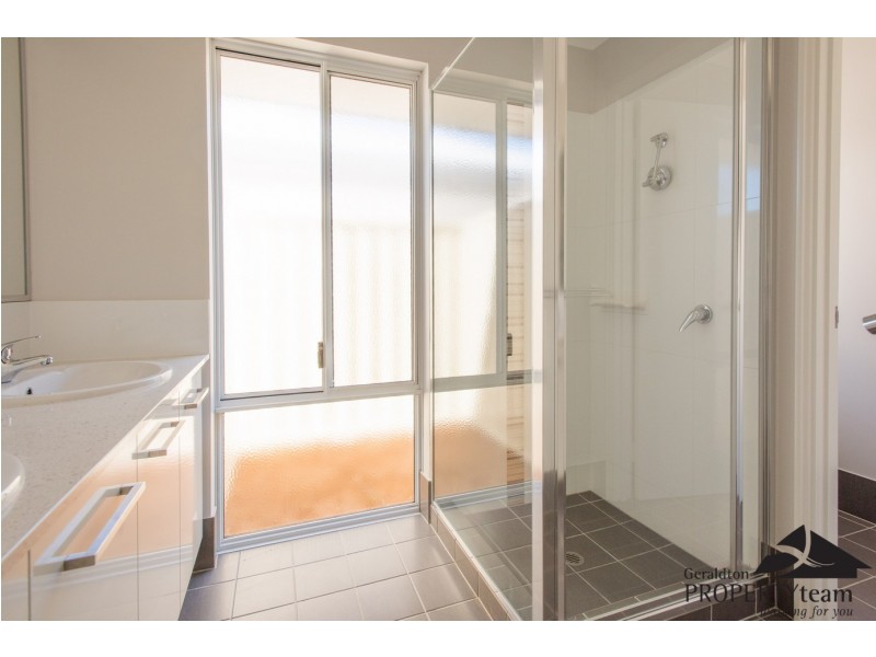 10 Herbert Street, Wandina WA 6530