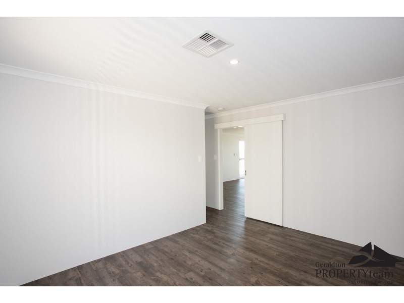 10 Herbert Street, Wandina WA 6530