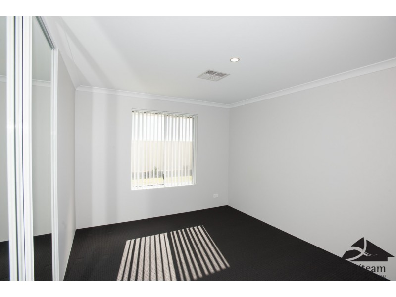 10 Herbert Street, Wandina WA 6530