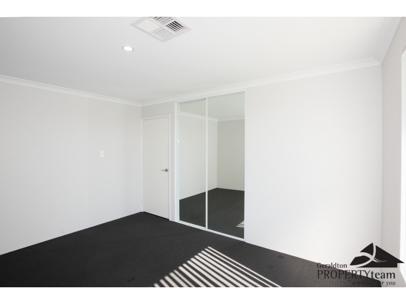 10 Herbert Street, Wandina WA 6530