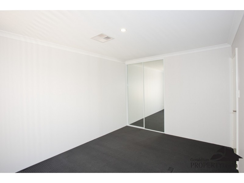 10 Herbert Street, Wandina WA 6530