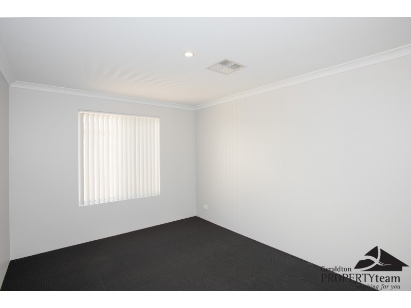 10 Herbert Street, Wandina WA 6530