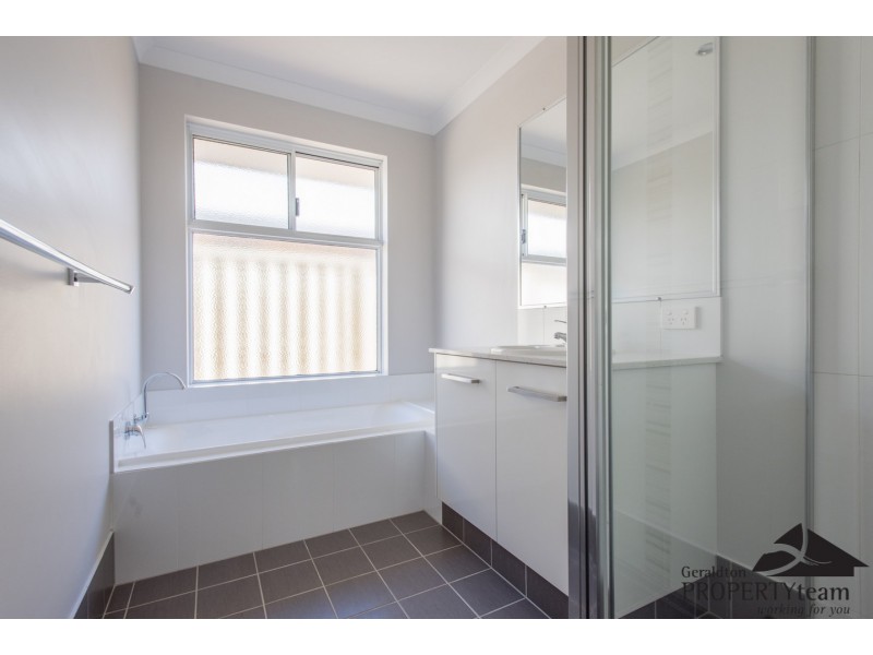 10 Herbert Street, Wandina WA 6530