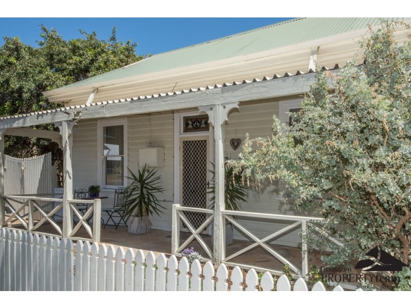 1 Crowther Street, Beachlands WA 6530