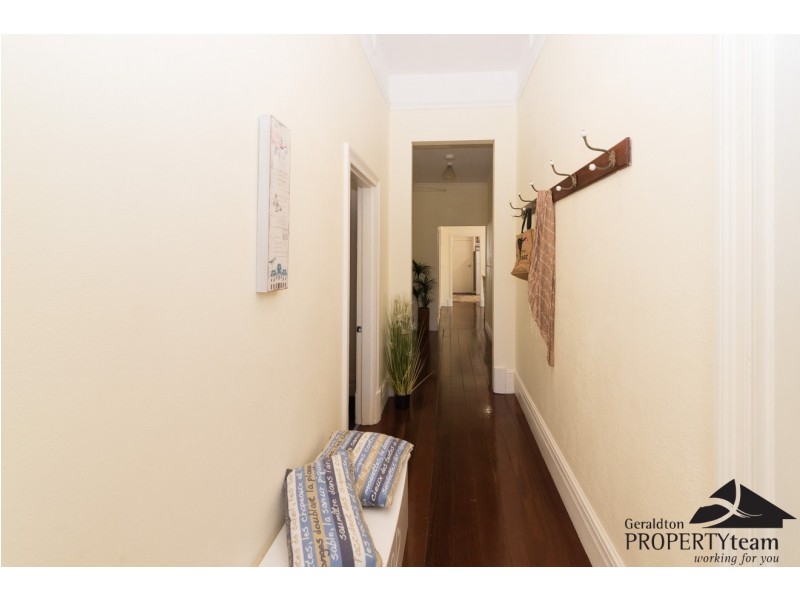 1 Crowther Street, Beachlands WA 6530