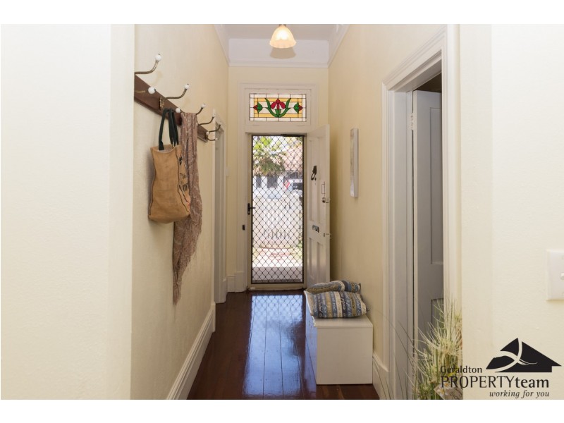 1 Crowther Street, Beachlands WA 6530