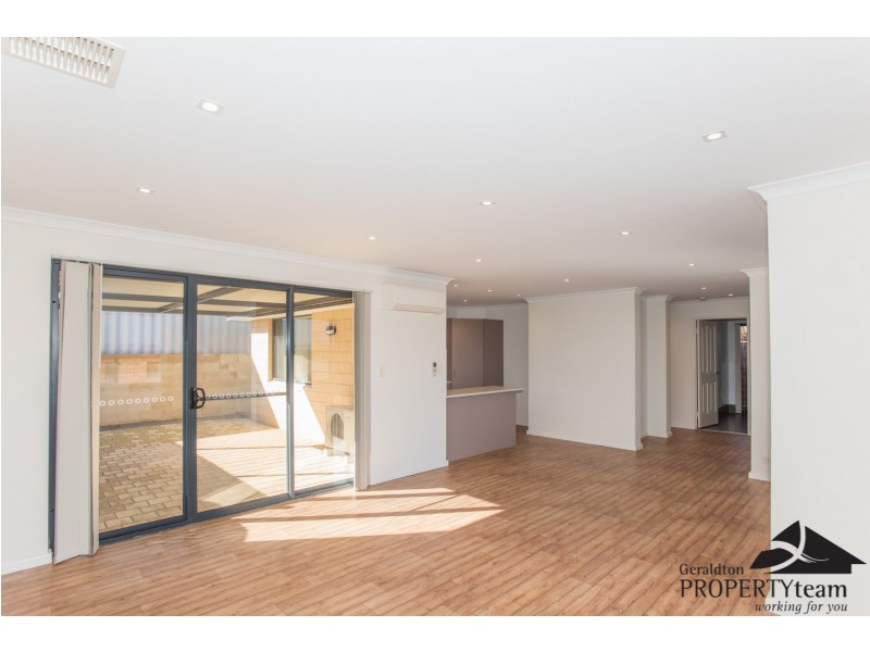 14/4 McDermott Avenue, Wandina WA 6530