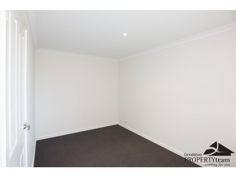 14/4 McDermott Avenue, Wandina WA 6530