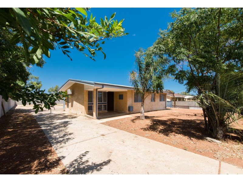 24 Adelaide Street, Waggrakine WA 6530