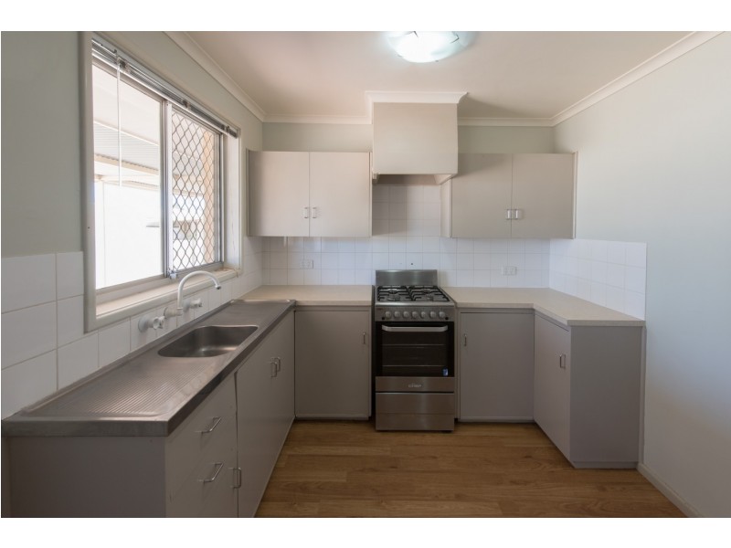 24 Adelaide Street, Waggrakine WA 6530