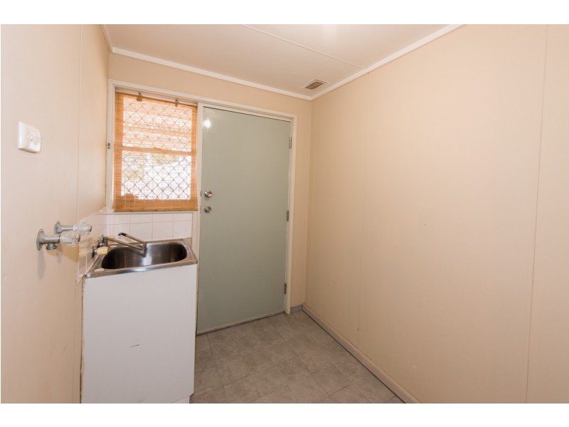 24 Adelaide Street, Waggrakine WA 6530