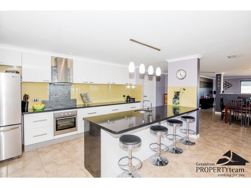 6 Basile Court, Wandina WA 6530