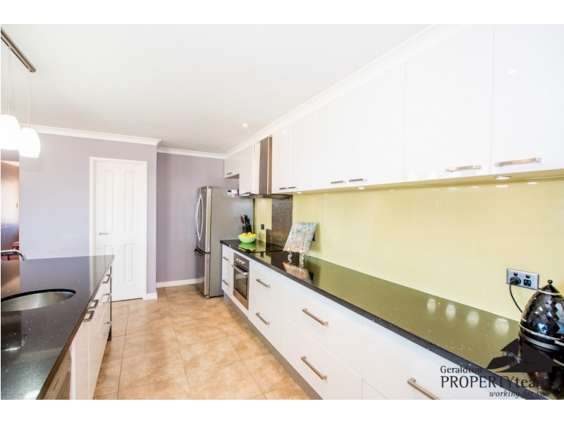 6 Basile Court, Wandina WA 6530