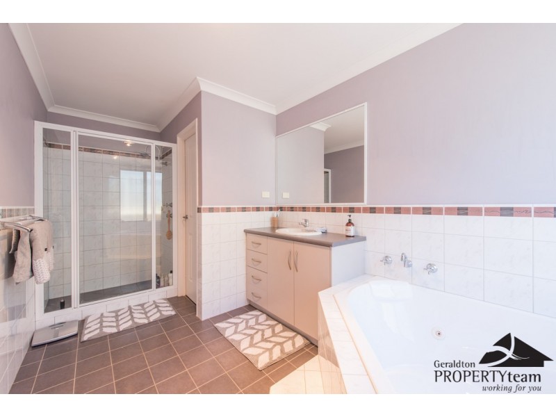 6 Basile Court, Wandina WA 6530