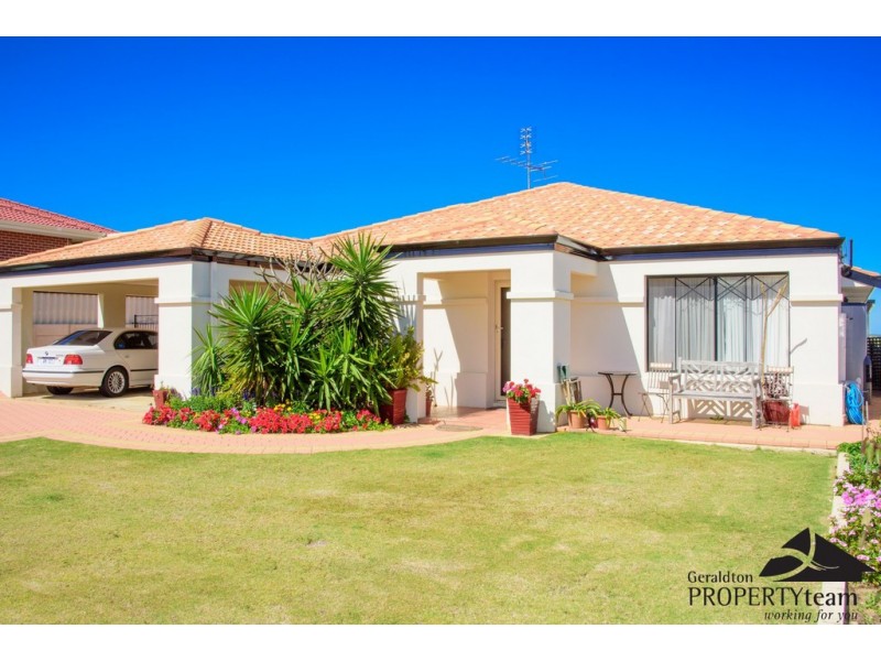 14 Pelican Rise, Wandina WA 6530