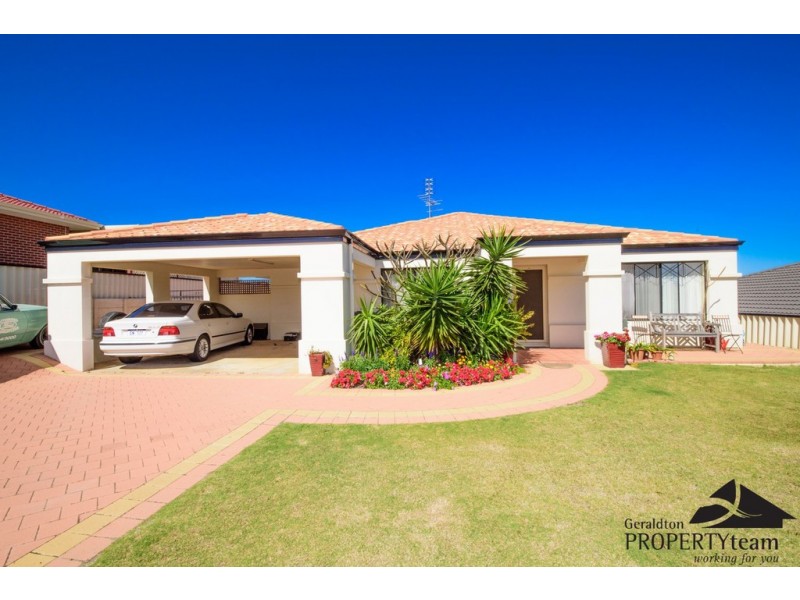 14 Pelican Rise, Wandina WA 6530