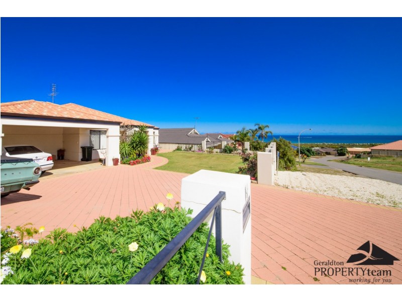 14 Pelican Rise, Wandina WA 6530