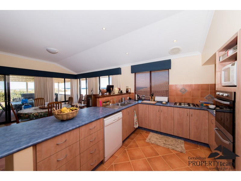 14 Pelican Rise, Wandina WA 6530