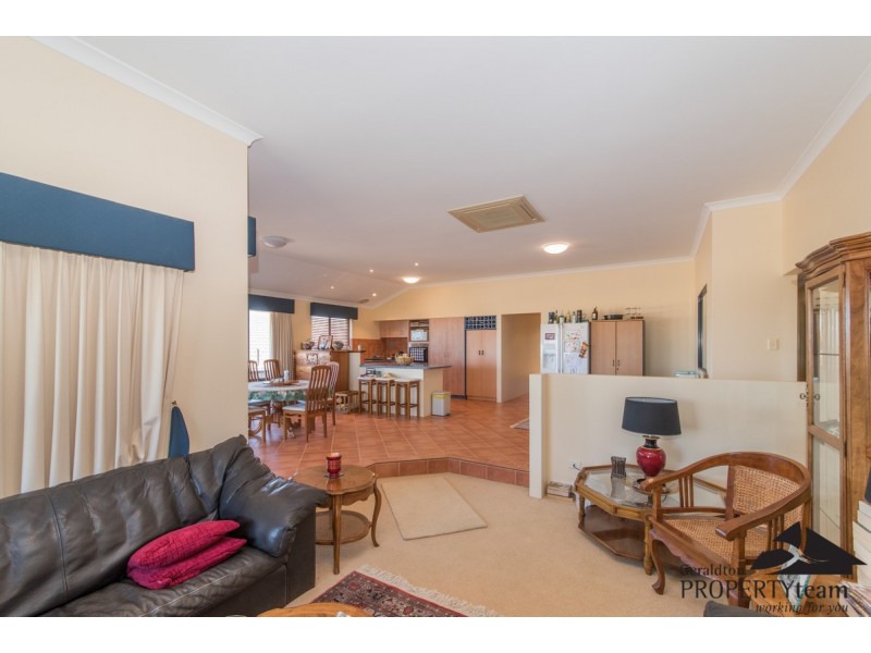14 Pelican Rise, Wandina WA 6530