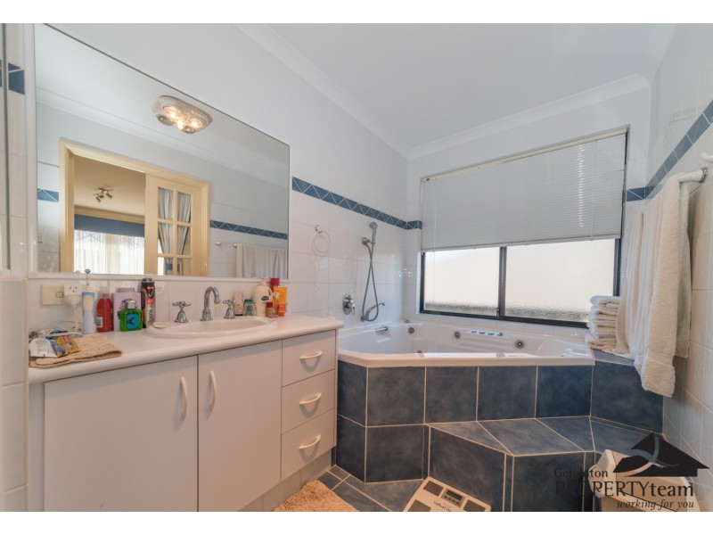 14 Pelican Rise, Wandina WA 6530
