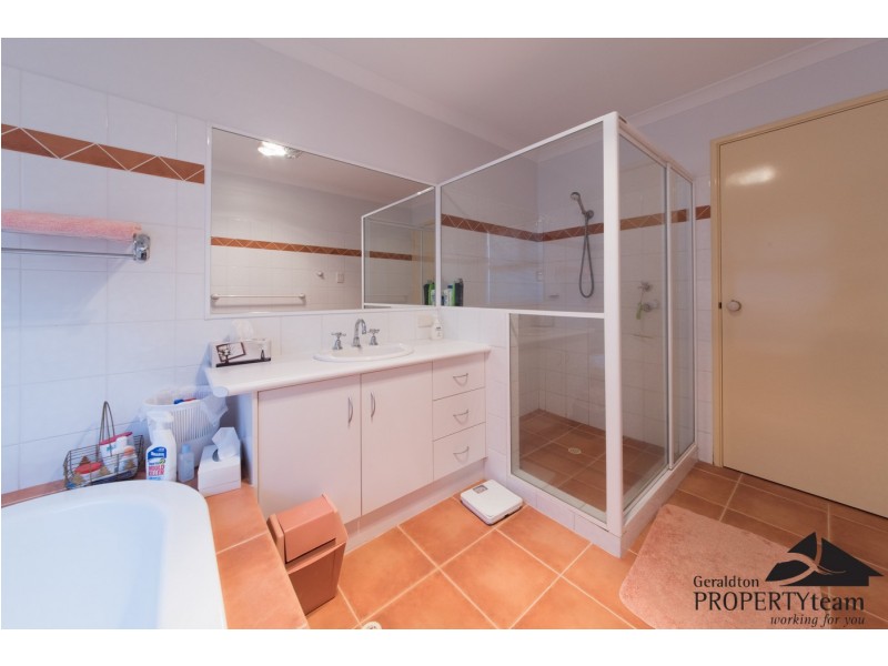 14 Pelican Rise, Wandina WA 6530