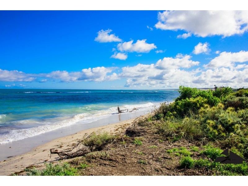 79 Whitehill Road, Drummond Cove WA 6532