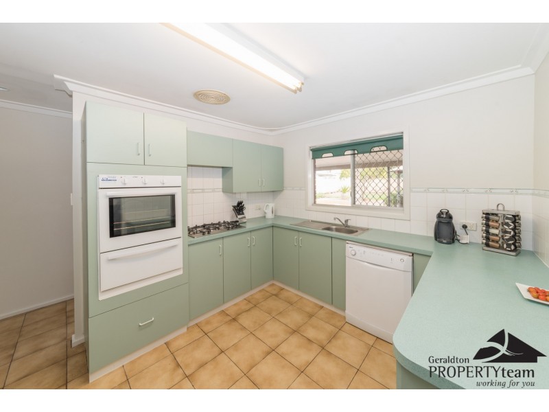 95 Railway Street, Bluff Point WA 6530