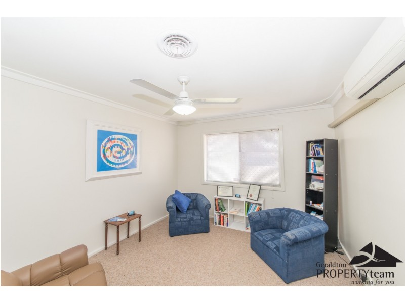 95 Railway Street, Bluff Point WA 6530