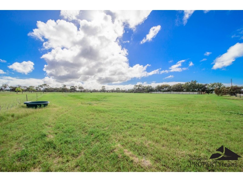 14 Dressage Circle, Deepdale WA 6532