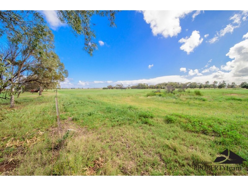 14 Dressage Circle, Deepdale WA 6532