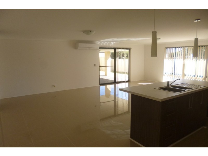 28 Moorings Loop, Sunset Beach WA 6530