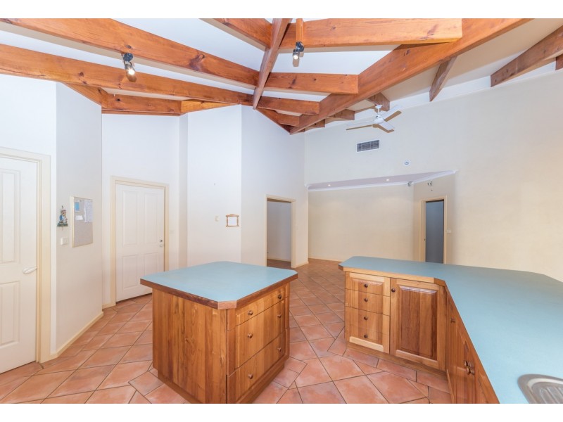 25 Church Street, Dongara WA 6525