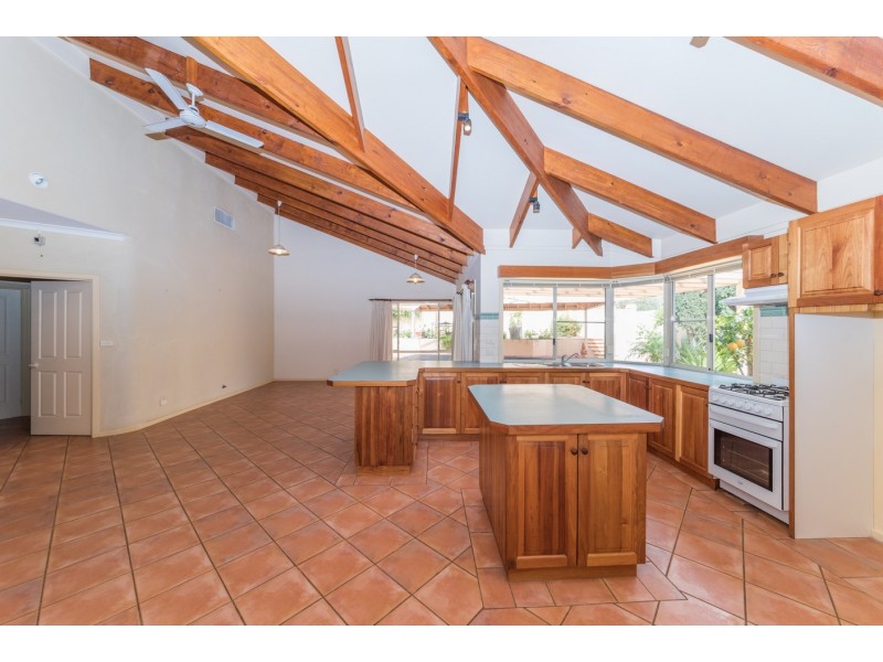 25 Church Street, Dongara WA 6525