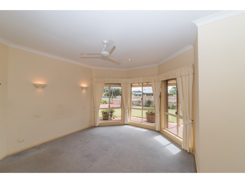 25 Church Street, Dongara WA 6525