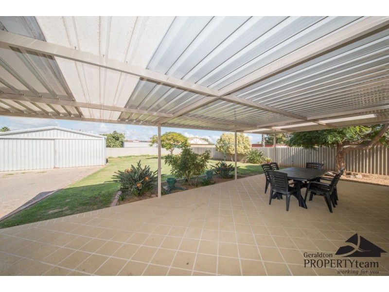 4 Pinyali Way, Waggrakine WA 6530