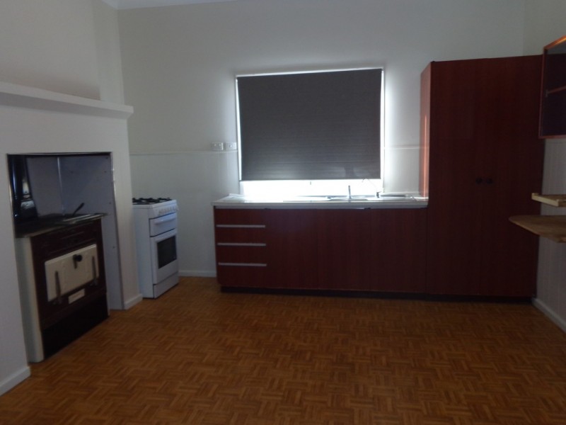 214 Second Street, Wonthella WA 6530