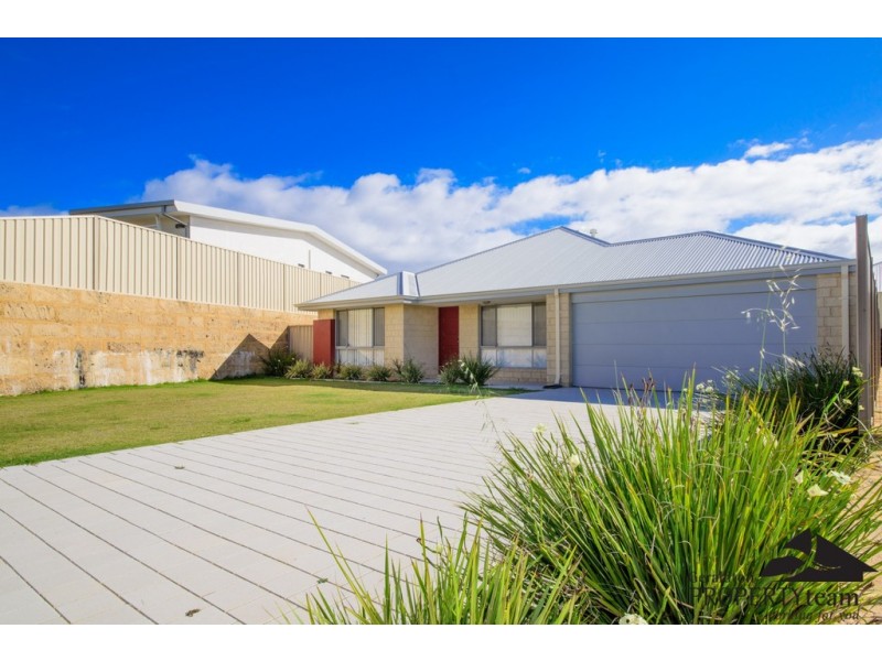 3 Wildwave Bend, Wandina WA 6530