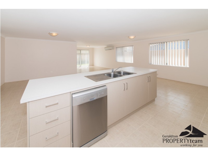 3 Wildwave Bend, Wandina WA 6530