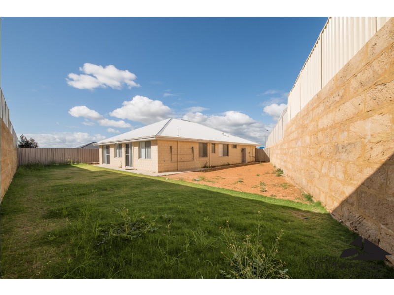 3 Wildwave Bend, Wandina WA 6530
