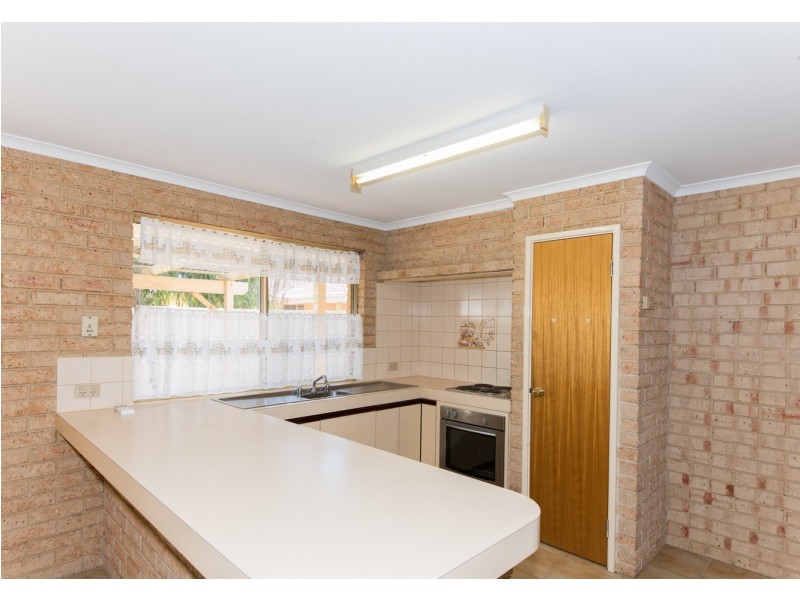 11B Wilton Close, Mount Tarcoola WA 6530