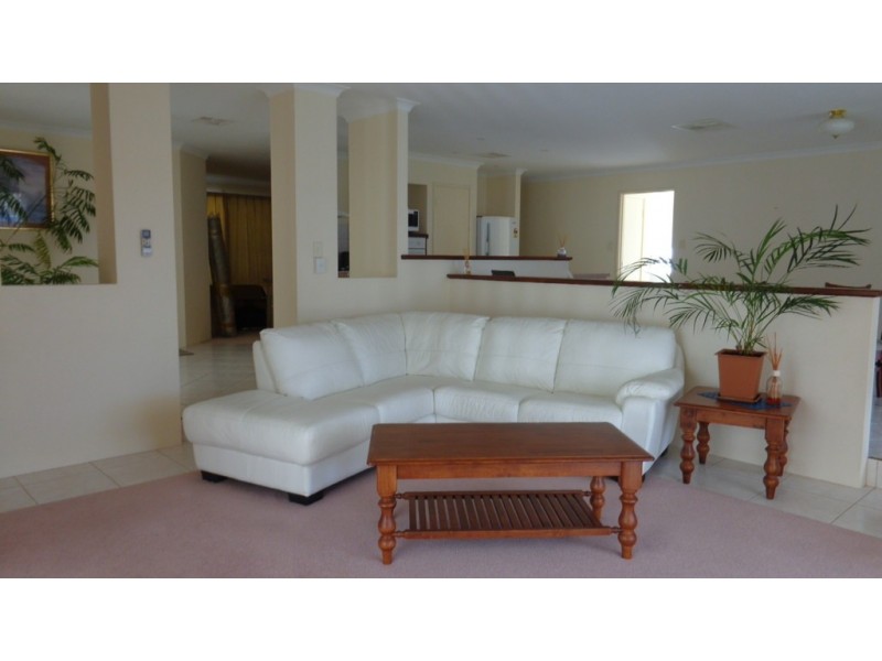 15 Nagle Close, Mount Tarcoola WA 6530