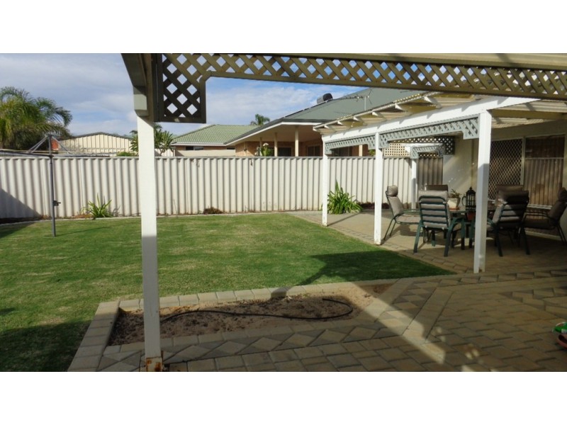 15 Nagle Close, Mount Tarcoola WA 6530