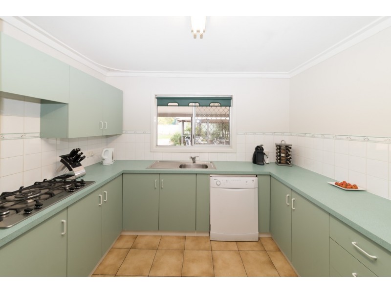 95 Railway Street, Bluff Point WA 6530